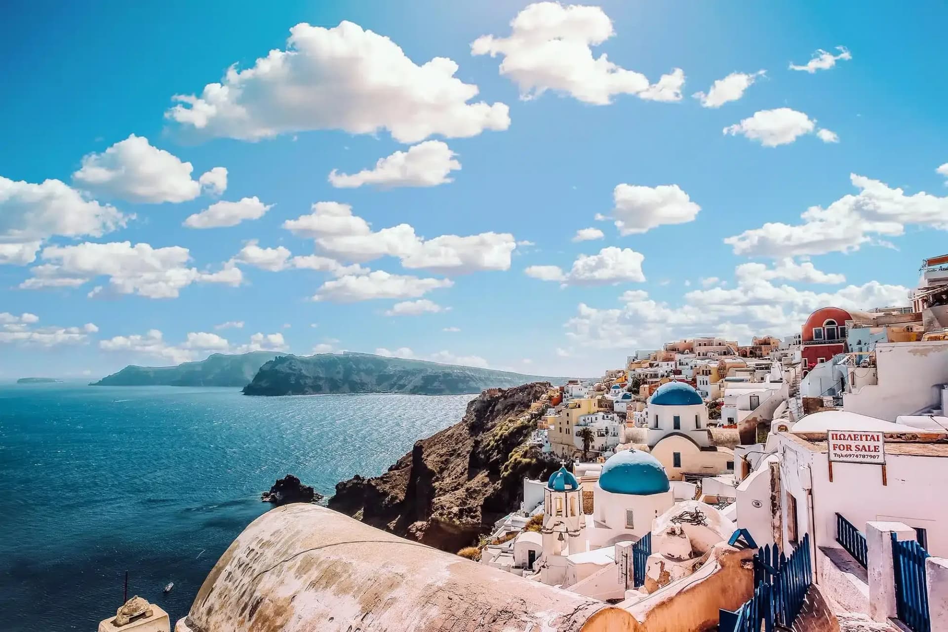Explorer Fira, la Capitale de Santorin – Guide Complet