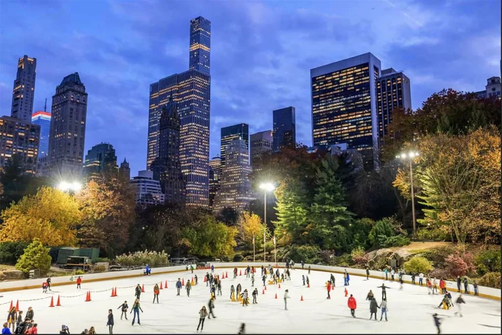 Faites du patin à glace sur la patinoire du Wollman Rink