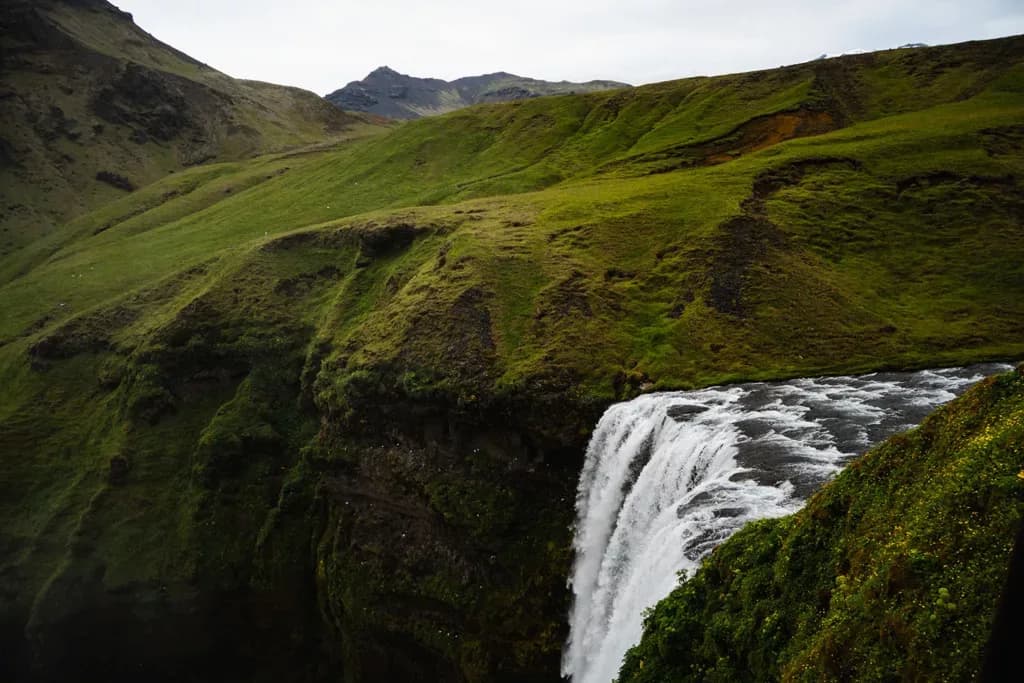 Visiter Skogafoss en Islande : le guide ultime pour visiter la cascade