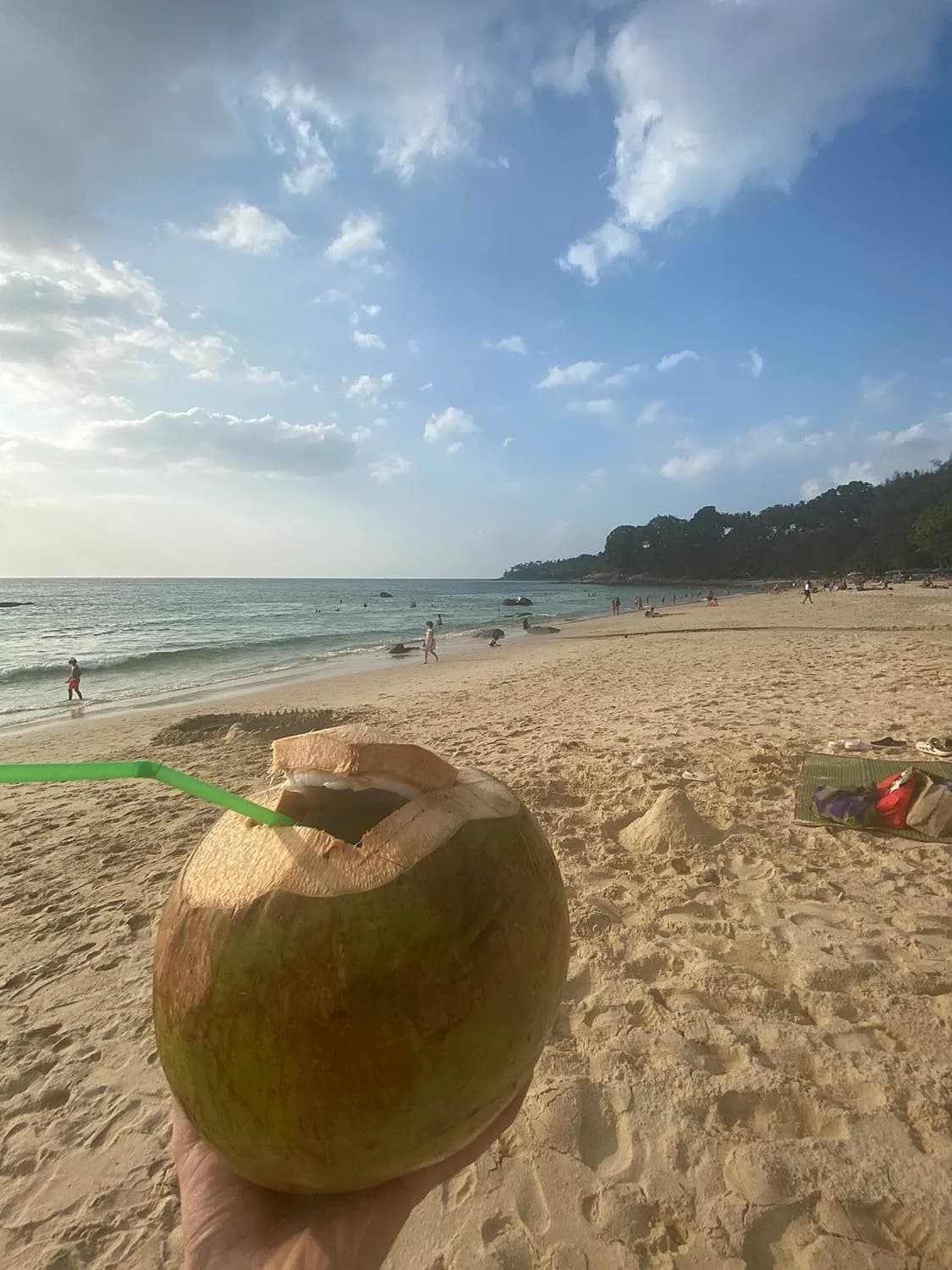Surin Beach à Phuket : Une plage idyllique de l’Andaman