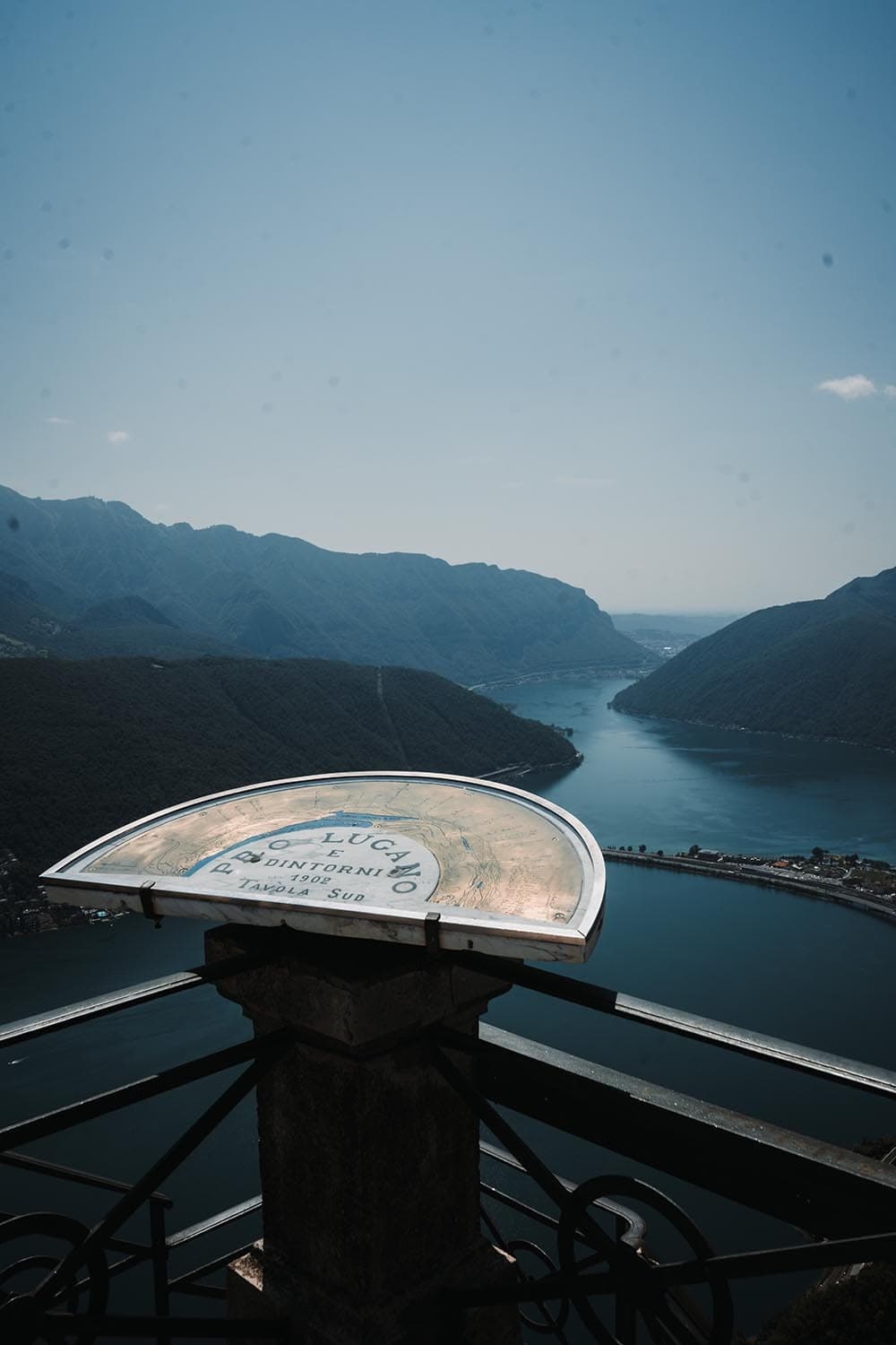 Le Mont San Salvatore à Lugano: Un Magnifique Panorama sur la Ville et le Lac