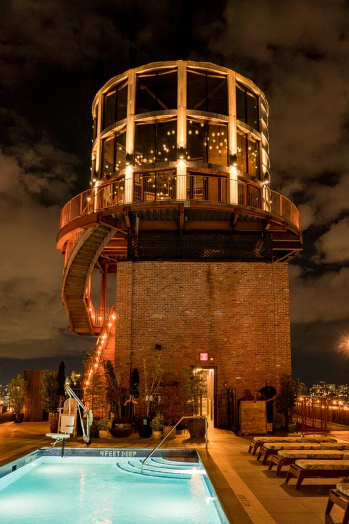 Le Water Tower Bar à Brooklyn: Une expérience unique au sommet
