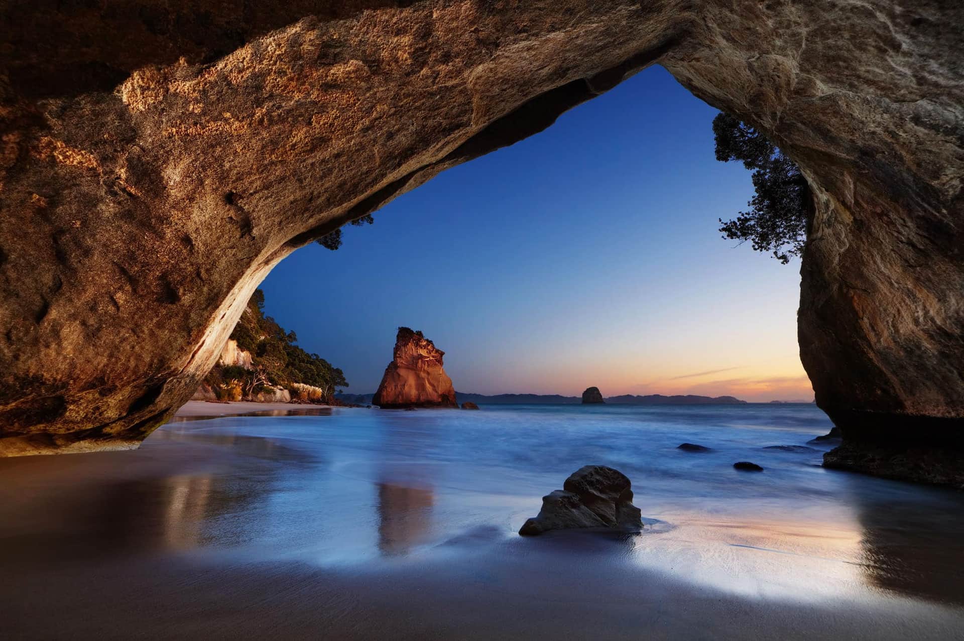 Explorez l'incroyable Cathedral Cove, à Coromandel en Nouvelle-Zélande