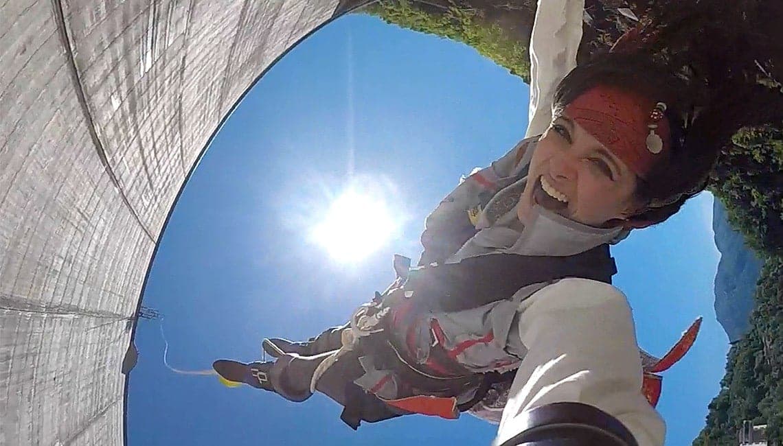 Faire le Saut à l’élastique de 007 au Barrage de Verzasca