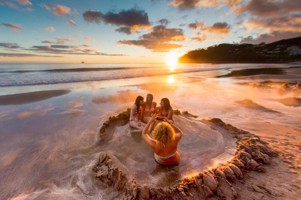 Profiter d’Hot Water Beach, le guide complet