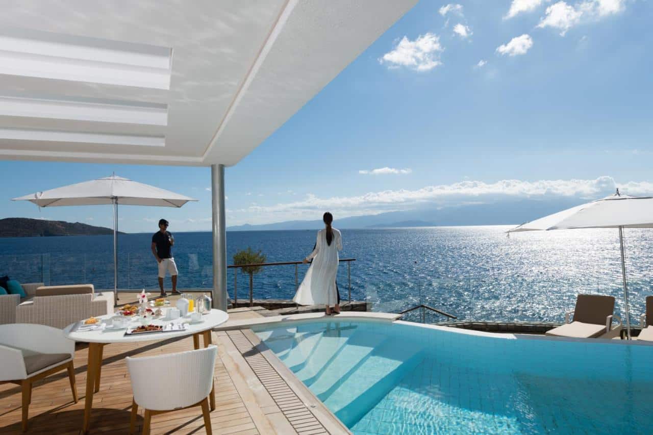 Meilleurs hotels crete vue mer elounda beachfront hotel — Top 10 des Meilleurs hôtels en bord de mer en Crete : Luxe et Détente au Paradis