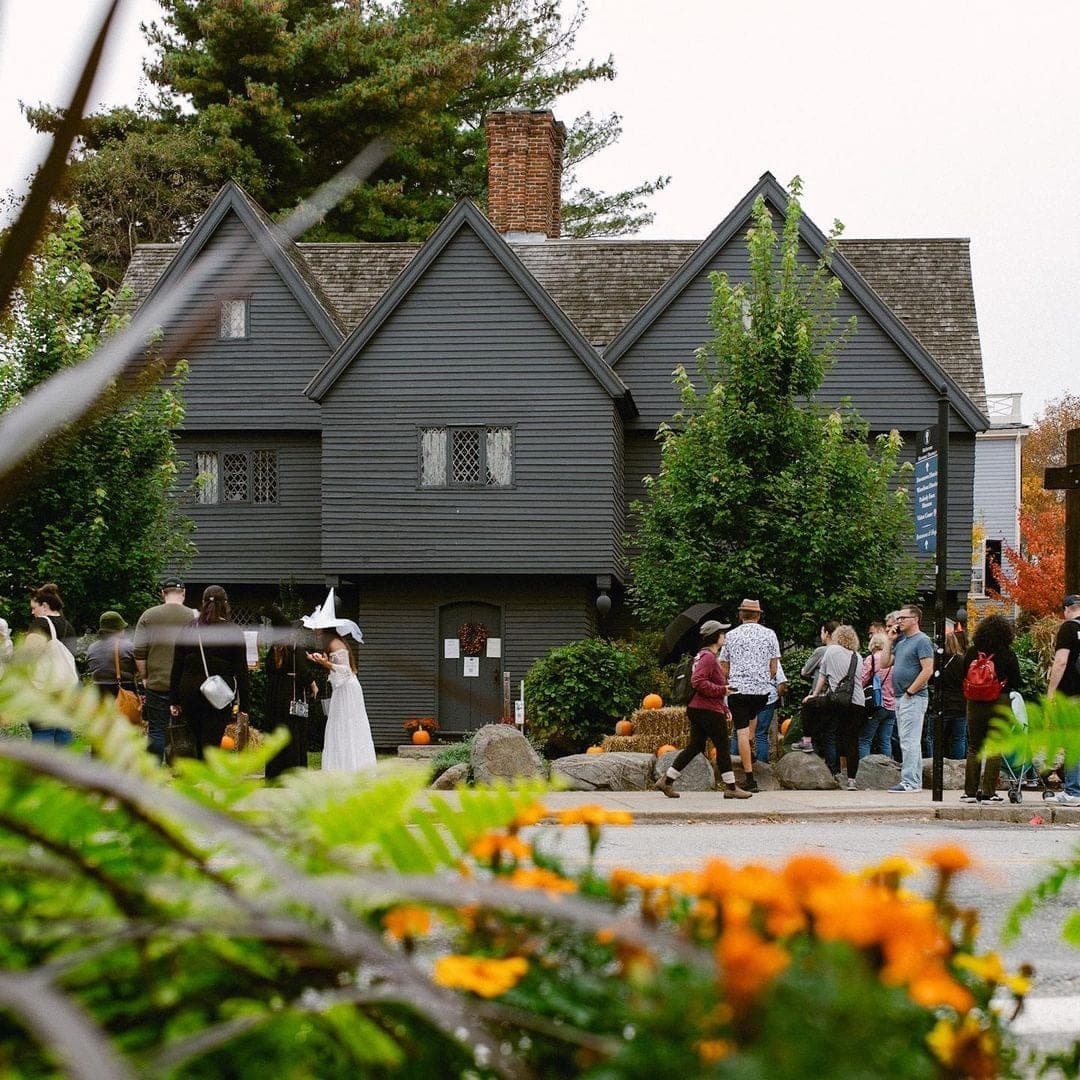 Halloween à Salem en 2024 : Voyage au cœur de la magie et de l’histoire