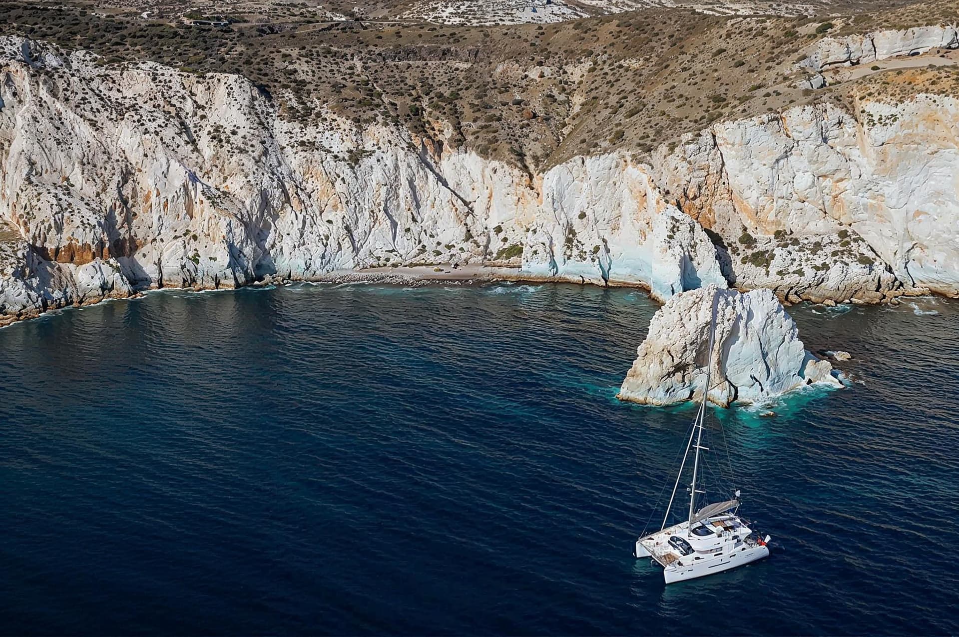 Expérience maritime premium à bord du catamaran Santorini Gold — Vue 4