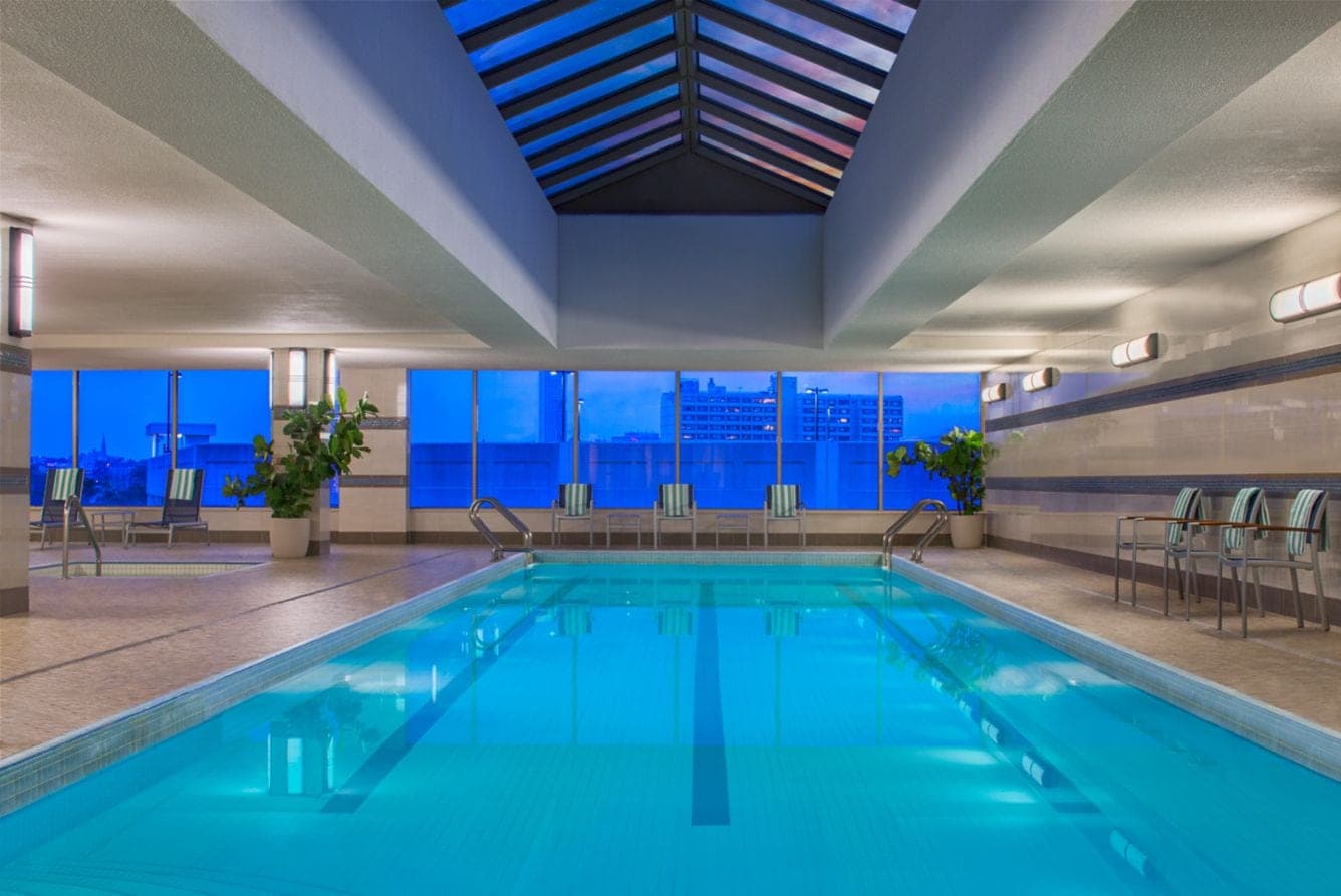 The Westin Jersey City Newport — Espace wellness et piscine