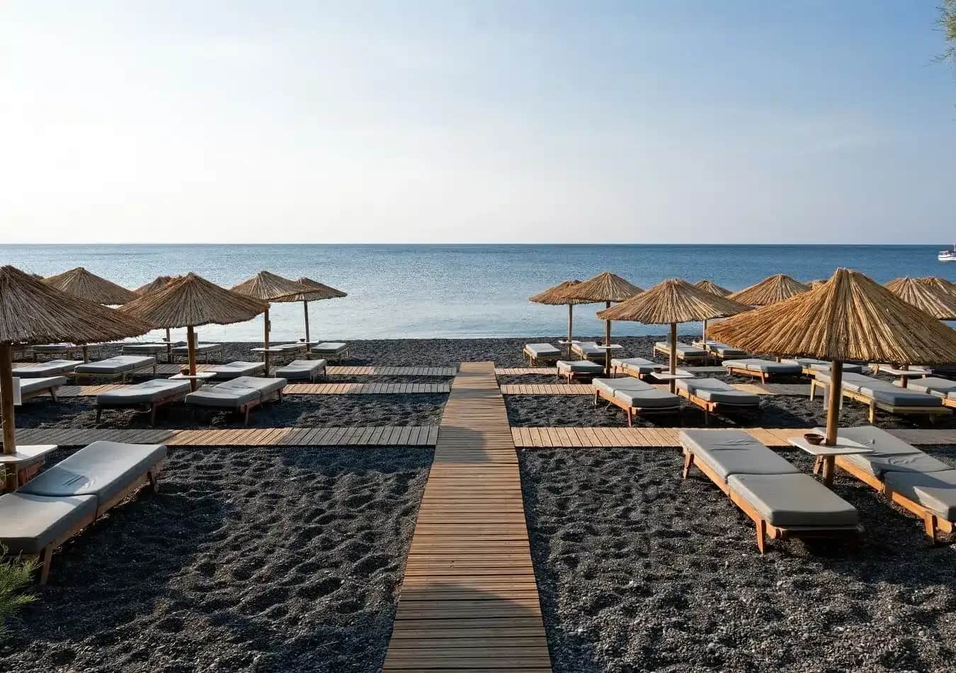 What to Do in Kamari, Santorini: Best Activities