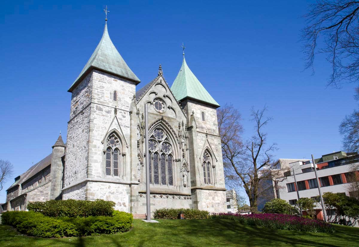 La Cathédrale de Stavanger : Un Trésor Architectural