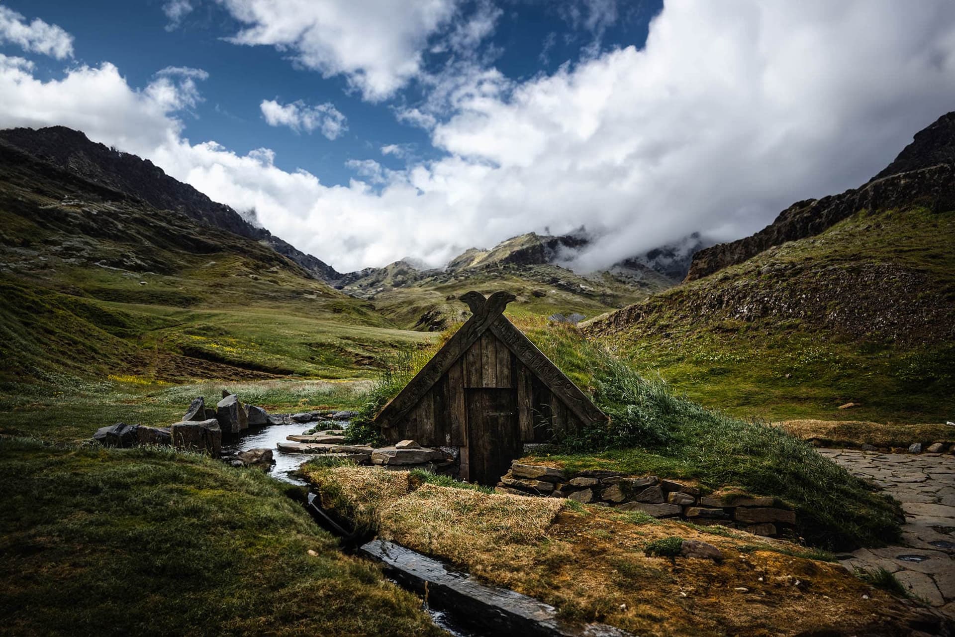 Baignade à Hrunalaug Hot Spring