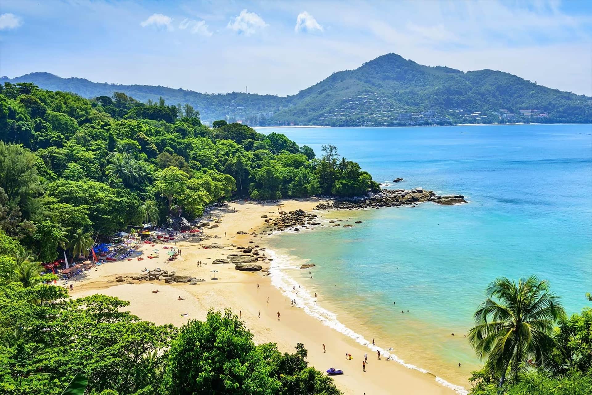 Laem Singh Beach à Phuket : Un Joyau Caché à Découvrir Absolument ️