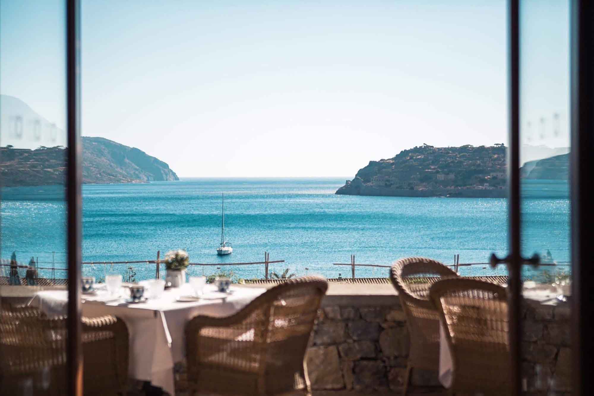 Top 10 Best Seaside Hotels in Crete: Luxury and Relaxation