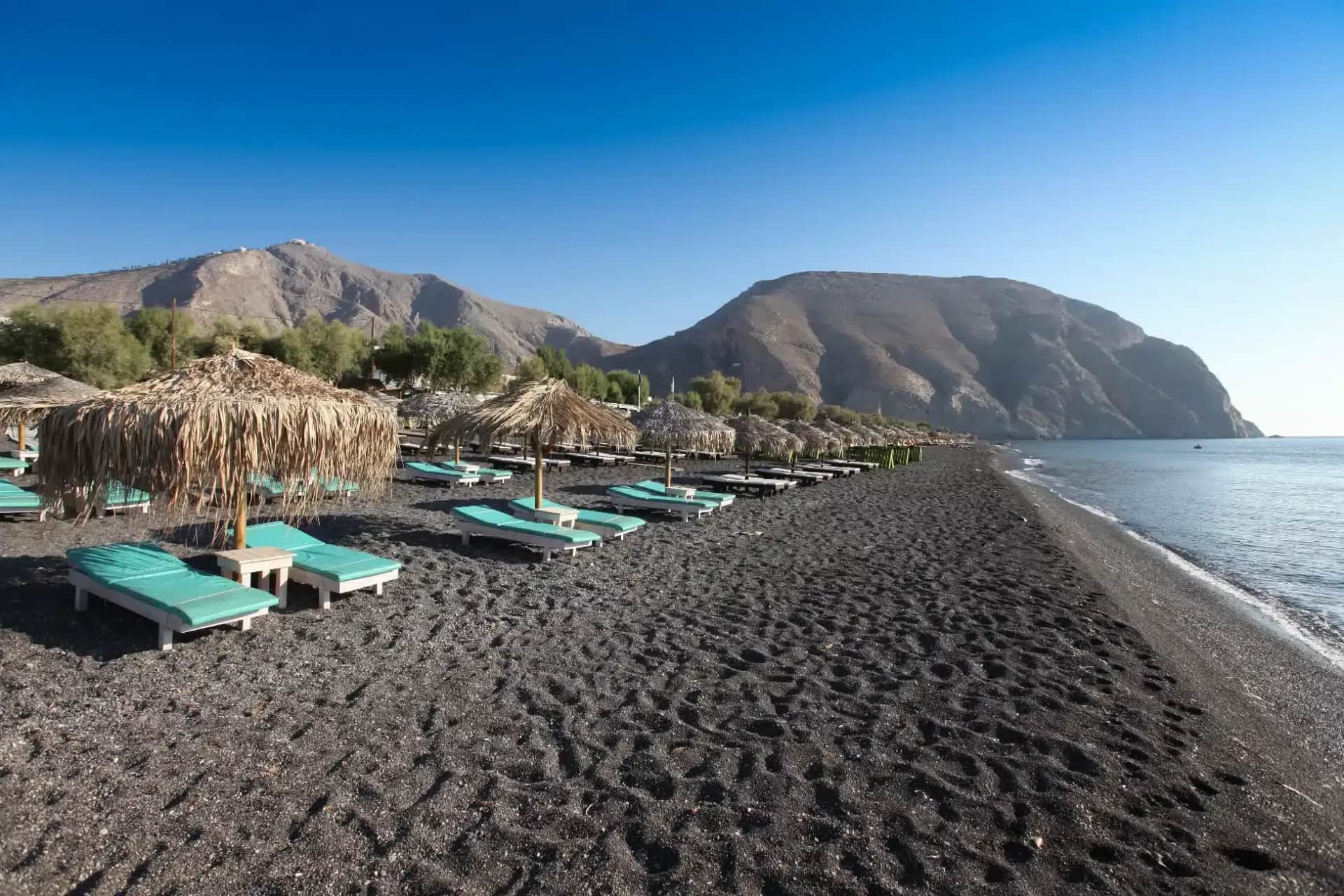 Discovering Perivolos Beach in Santorini