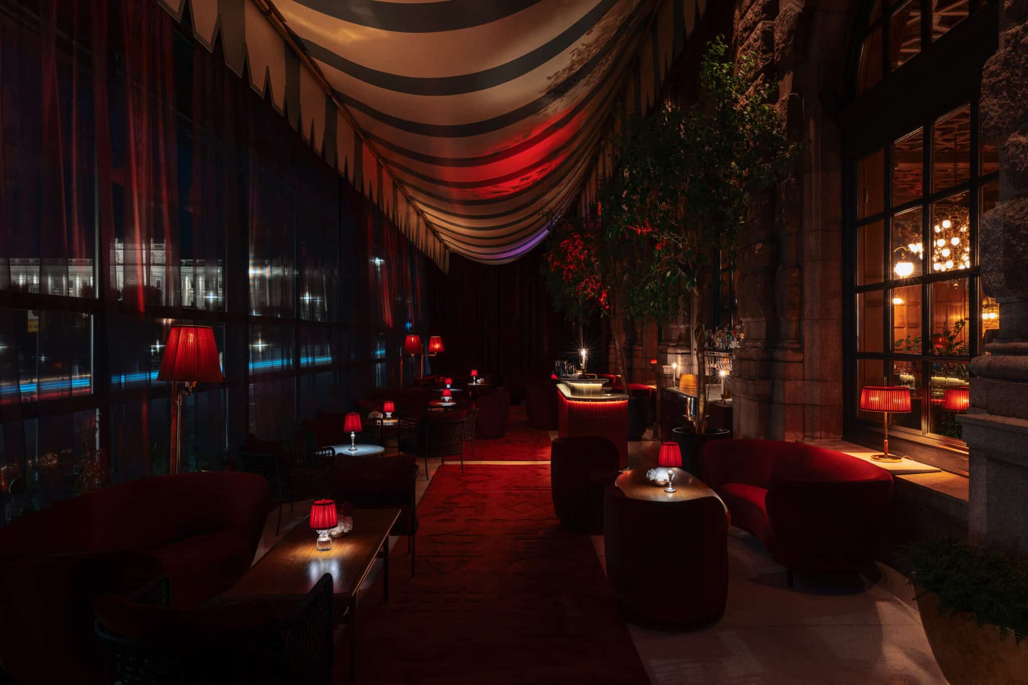 Les Meilleurs Bars à Cocktails de Stockholm : Le Guide Ultime 2025 — Suède