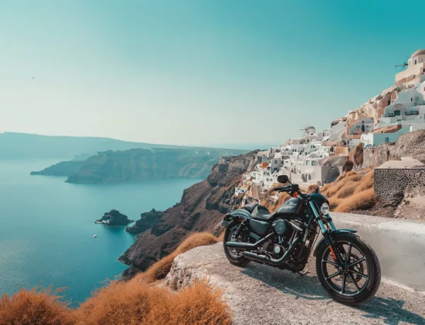 Comment louer une moto à Santorin - Le guide complet