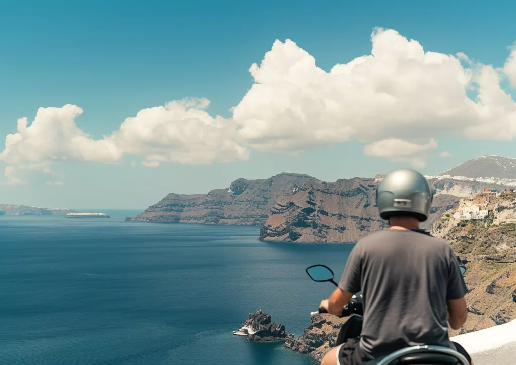 Nos conseils pour louer une moto à Santorin