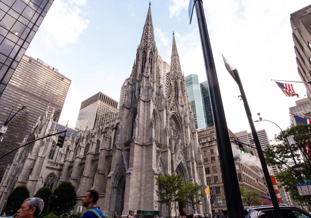 La Cathédrale Saint Patrick sur la 5eme Avenue à New York