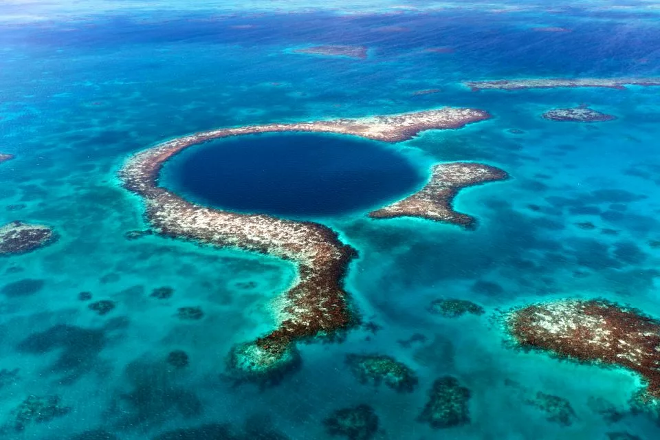 L'incroyable trou bleu du Belize