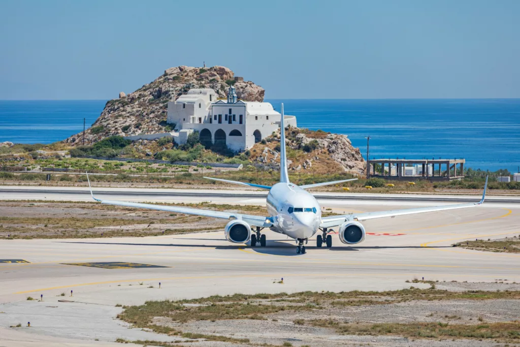 Piste d’atterrissage de l'aéroport de Santorin
