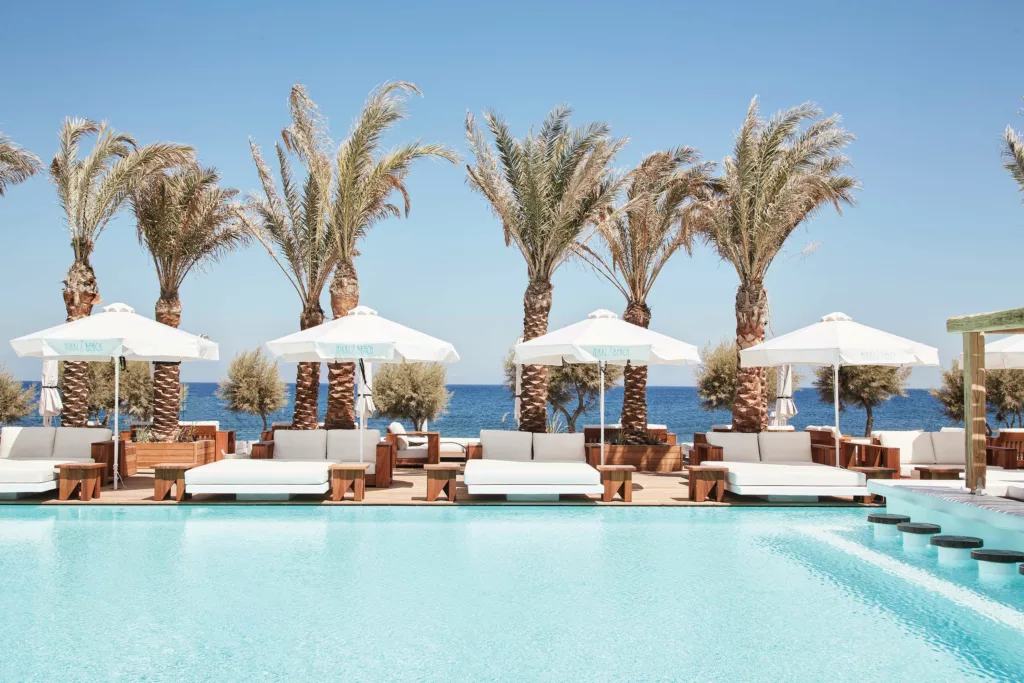 Nikki Beach - Le meilleur beach club de Santorin