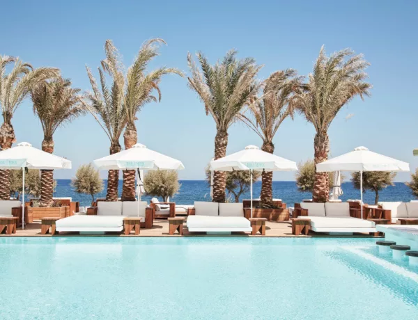 Nikki Beach - Le meilleur beach club de Santorin