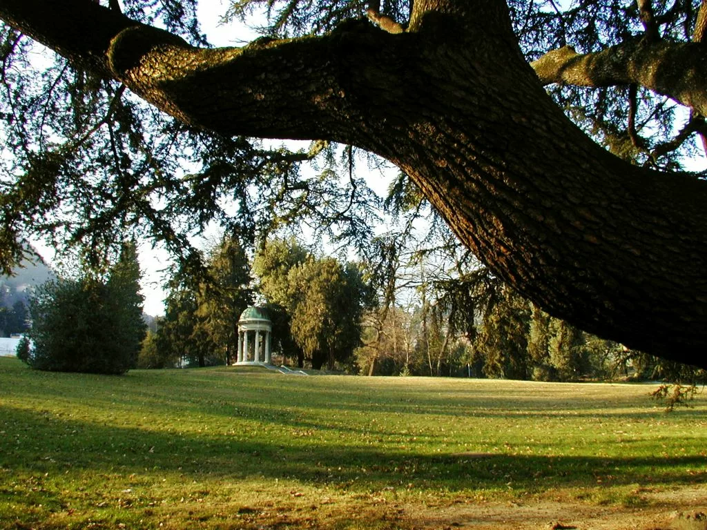 Le parc derrière la Villa Olmo au lac de Come