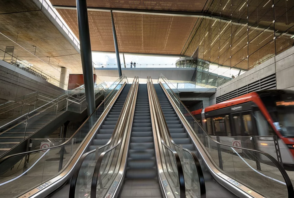 Accès direct entre le tramway et l'aéroport de Bergen