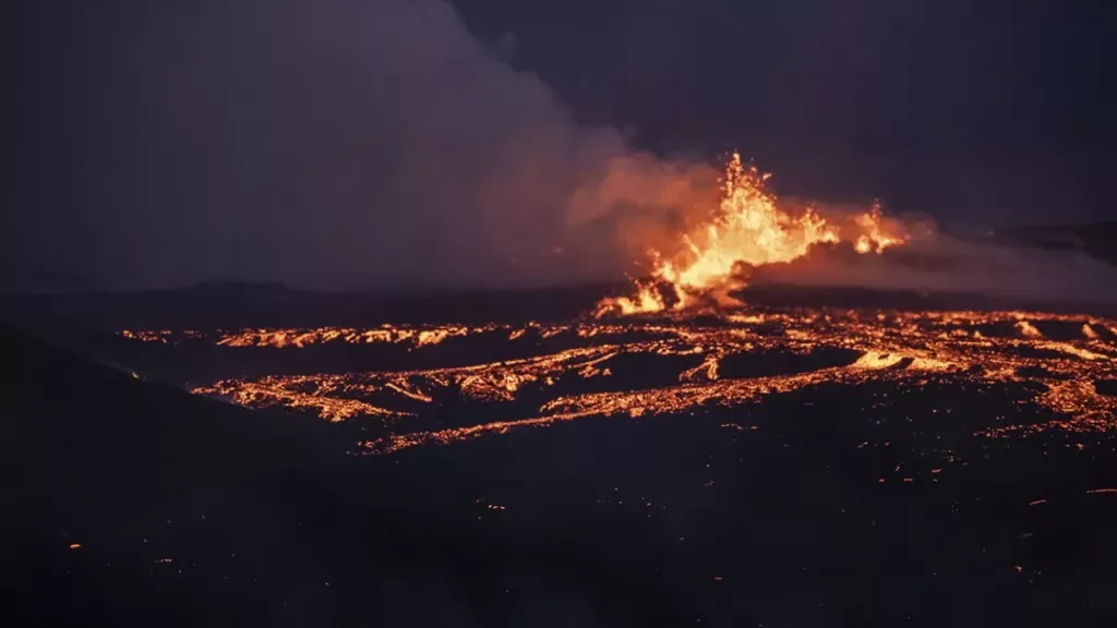 Découvrez le volcan Litli Hurtur en 2023