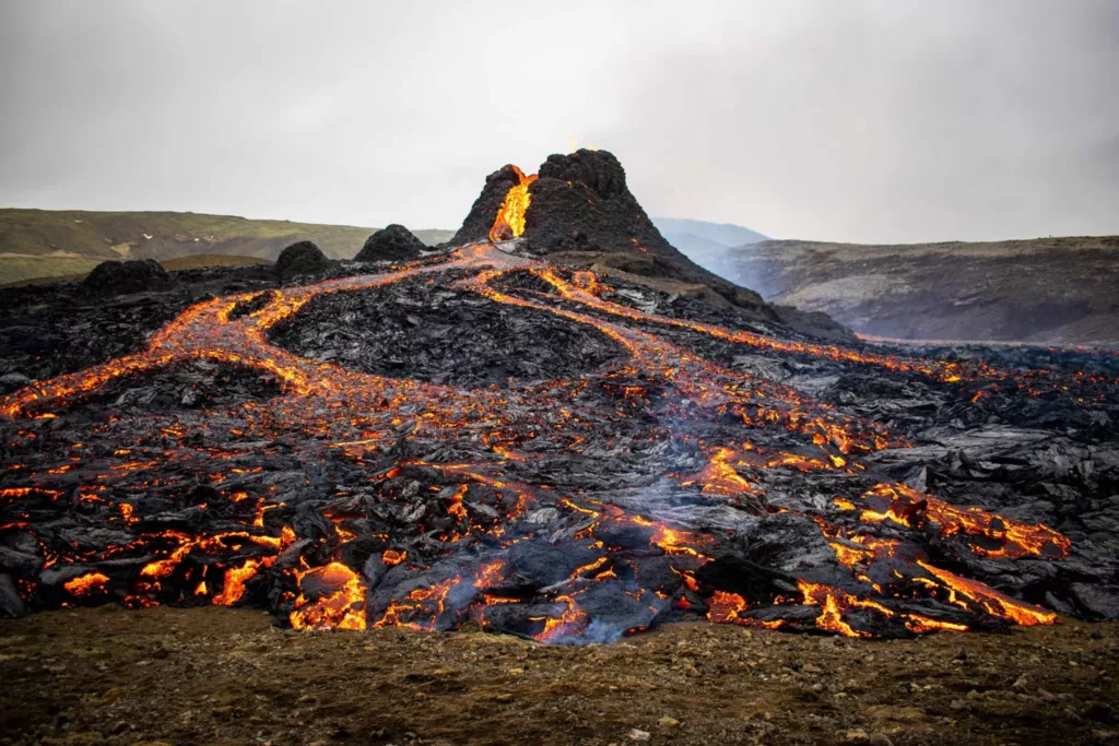 Les champs de lave autour du Blue Lagoon en Islande