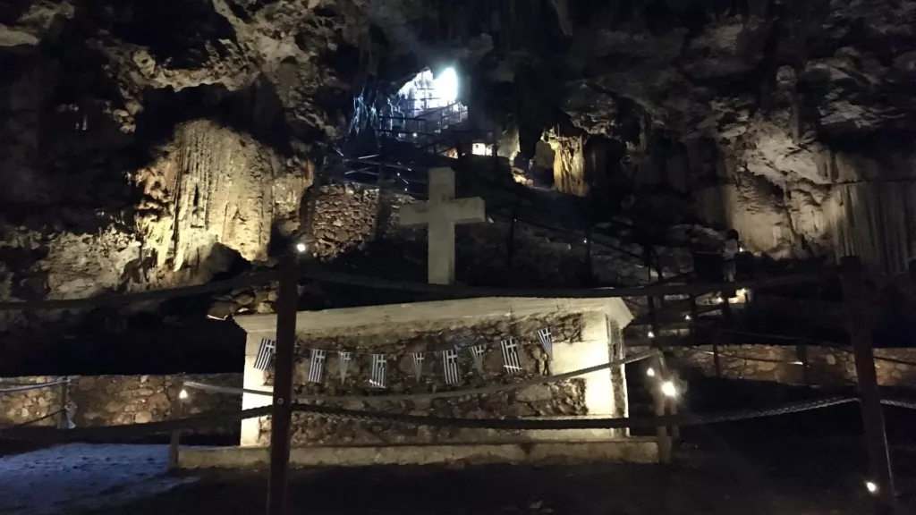 Intérieur de la grotte de Melidoni
