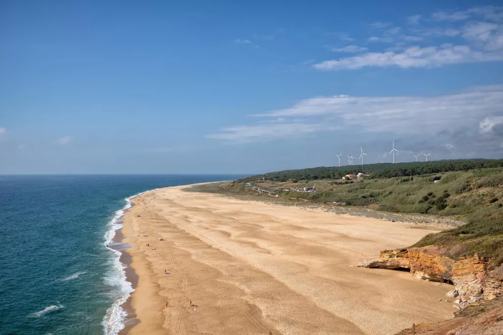 Plage de Praia do Norte au Portugal