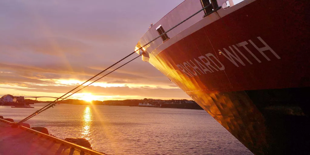 Partez à l'aventure des cotes norvégiennes avec Hurtigruten