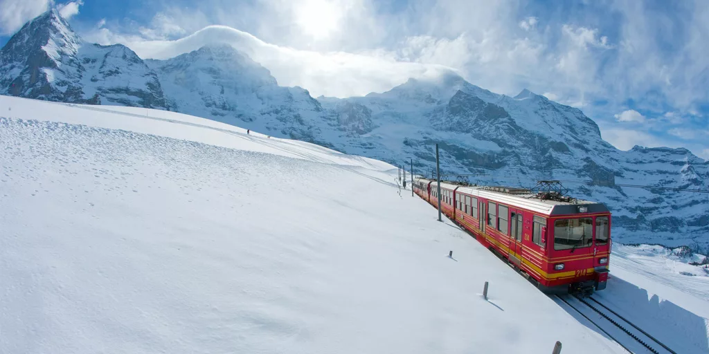 Montez à bord de l'incroyable Jungfrau Express