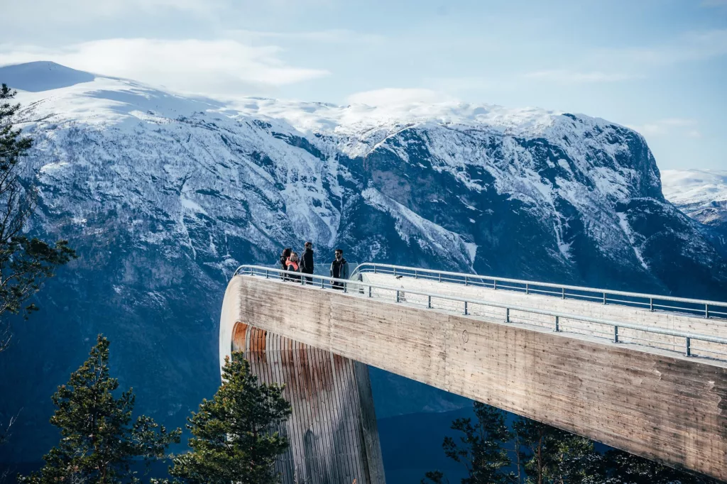 La vue extraordinaire depuis Stegastein