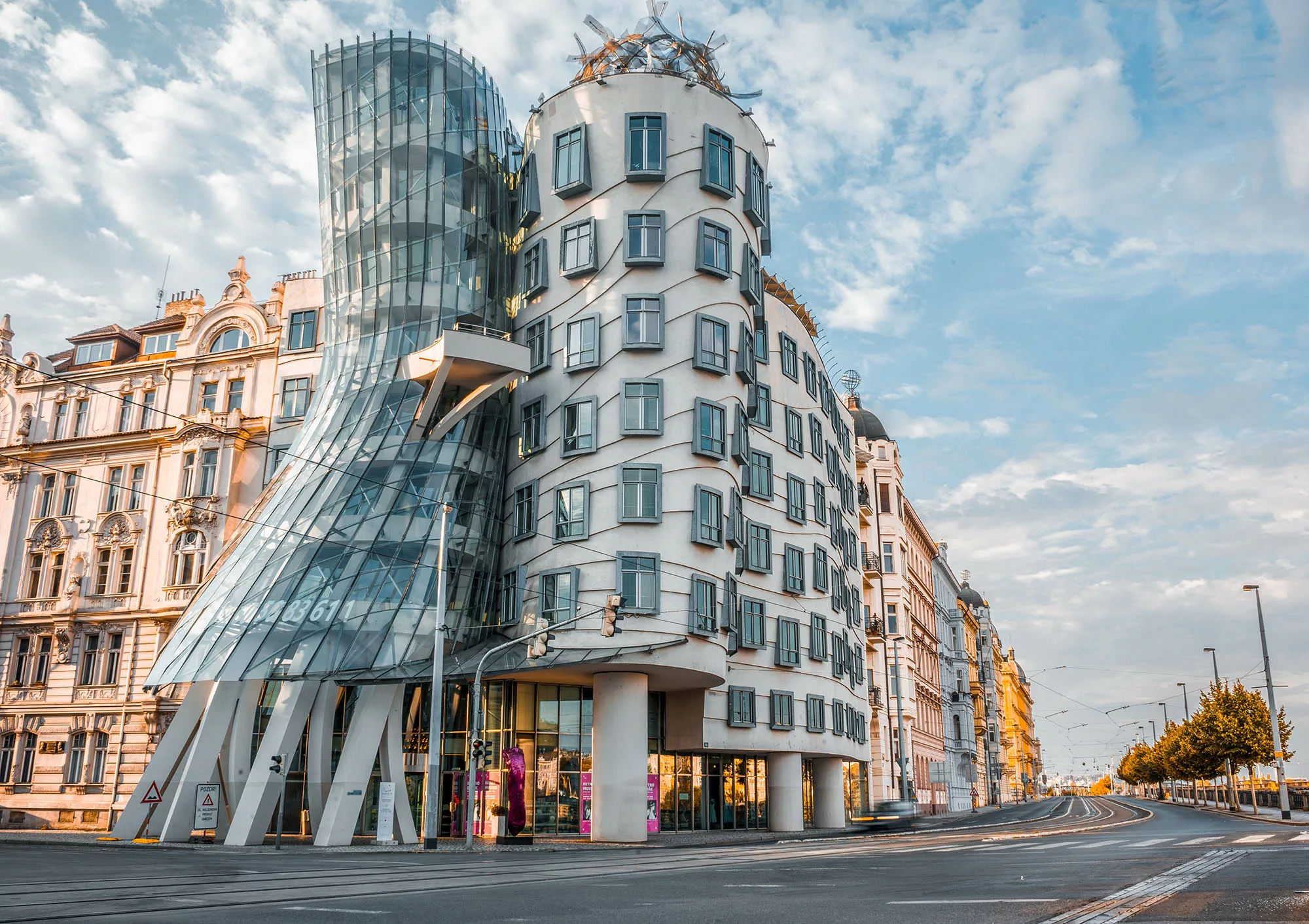 La Dancing House, Prague