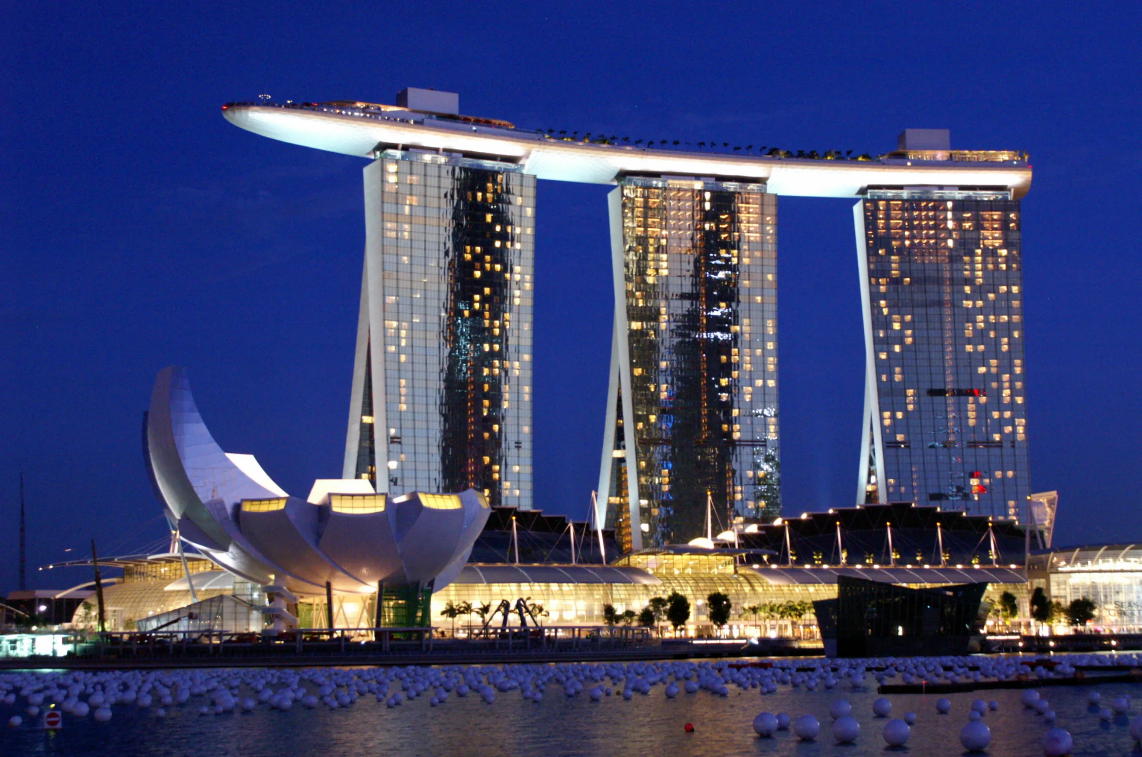 Marina Bay Sands, Singapour : Une Merveille Moderne