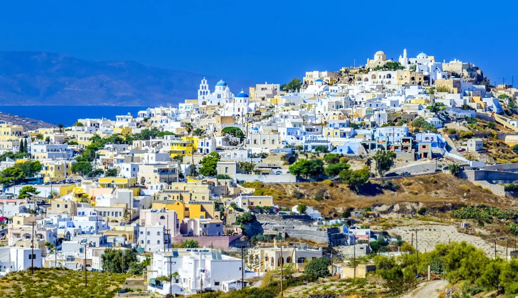 Que faire dans le village de Pyrgos à Santorin ?