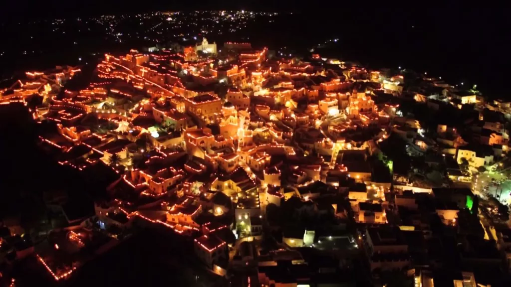 Pyrgos s'illumine de mille-feux