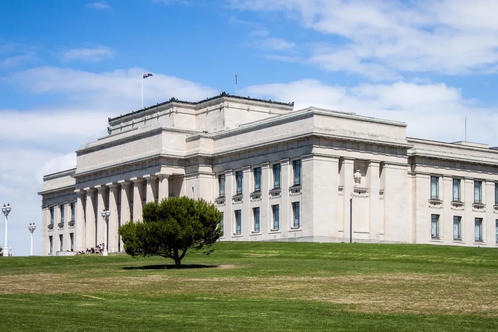 Découvrez l'Auckland War Memorial Museum