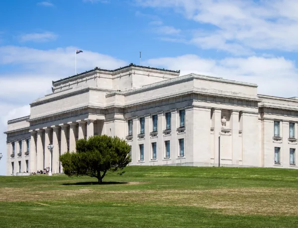 Découvrez l'Auckland War Memorial Museum