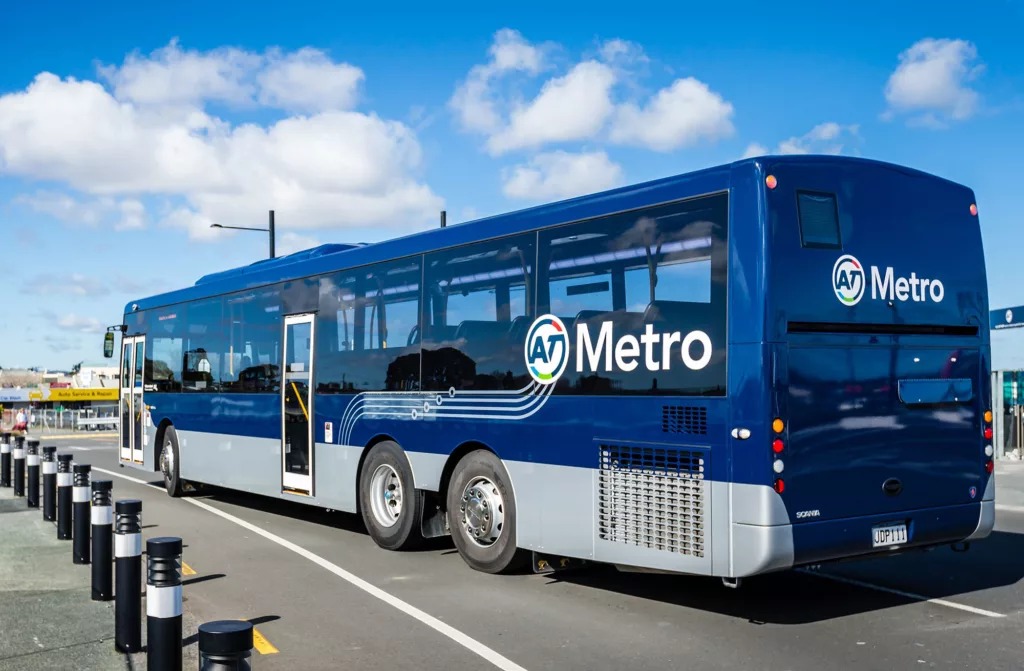 Les bus Metro vous permettent de joindre le centre-ville d'Auckland