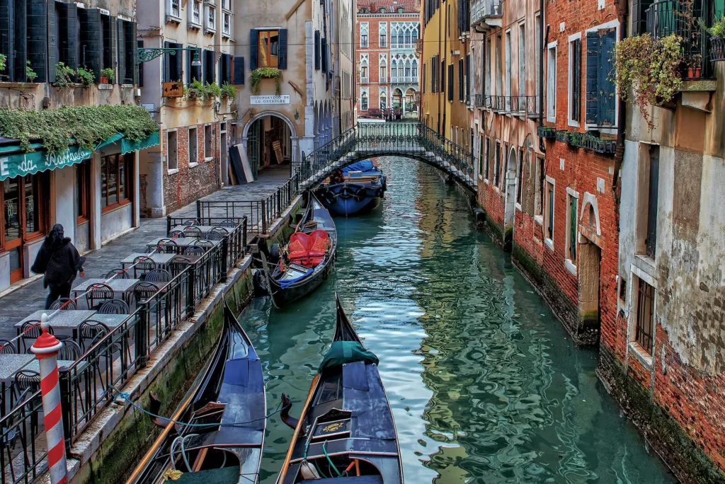 Évidemment la ville historique de Venise