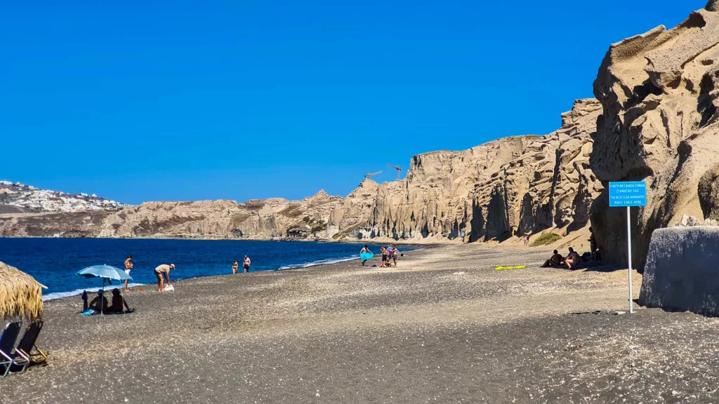 Une plage méconnue de Santorin