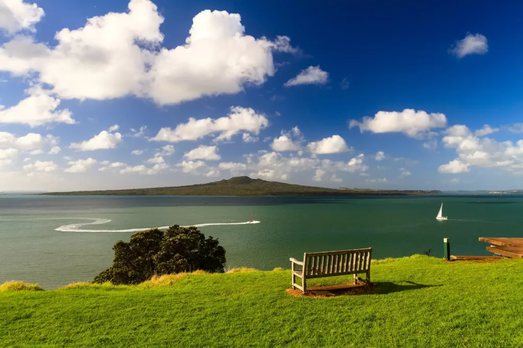 Explorez l'île de Rangitoto en Nouvelle-Zélande