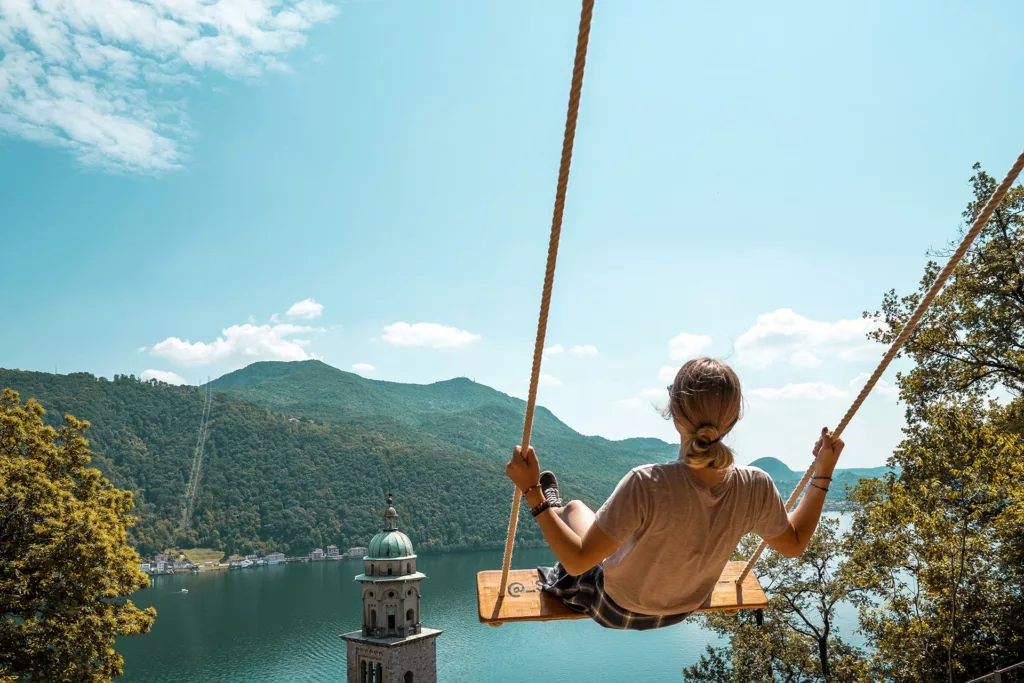 Une incroyable balançoire pour profiter de la vue