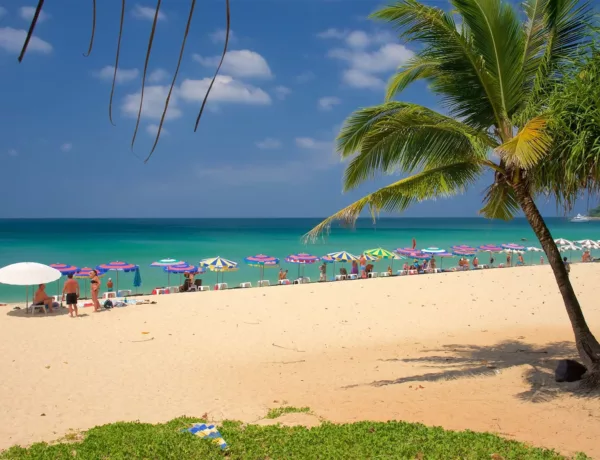 Explorez la plage de Surin Beach à Phuket