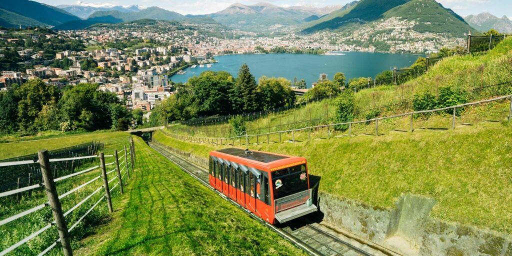 Le funiculaire pour accéder au Mont San Salvatore