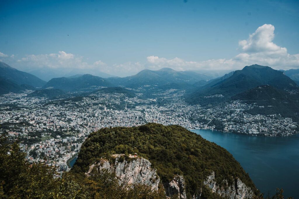 Le panorama est juste incroyable depuis Mont San Salvatore